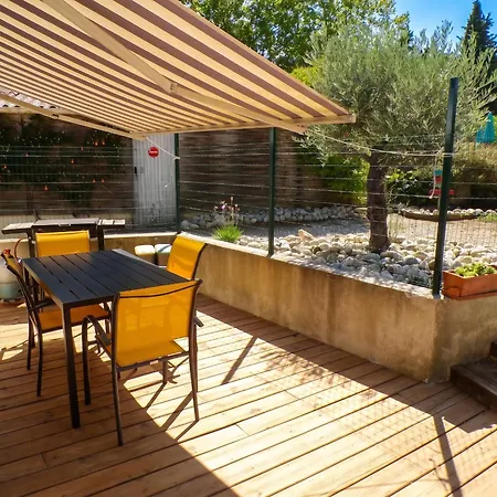 Casa de Férias Maison Cosy Avec Piscine à *